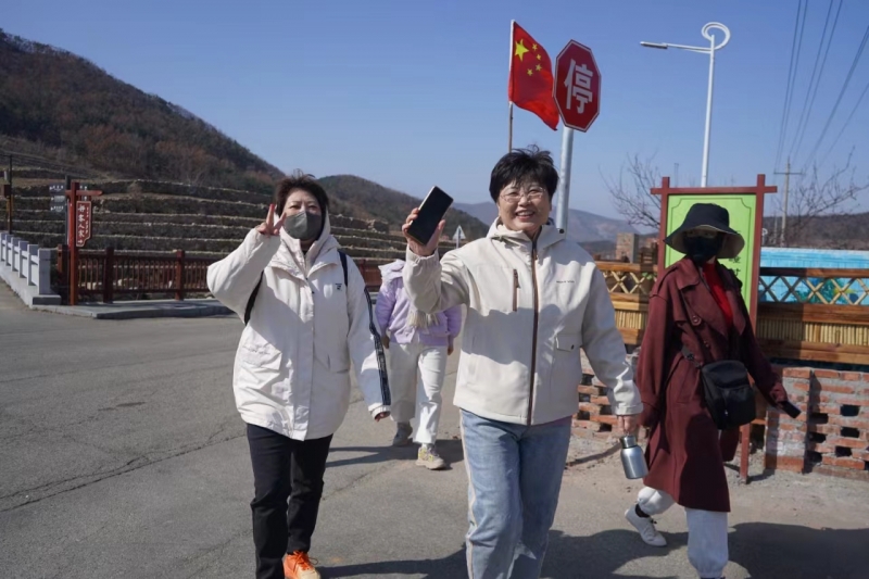 春游里口山 踏青健步行