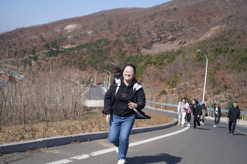 春游里口山 踏青健步行